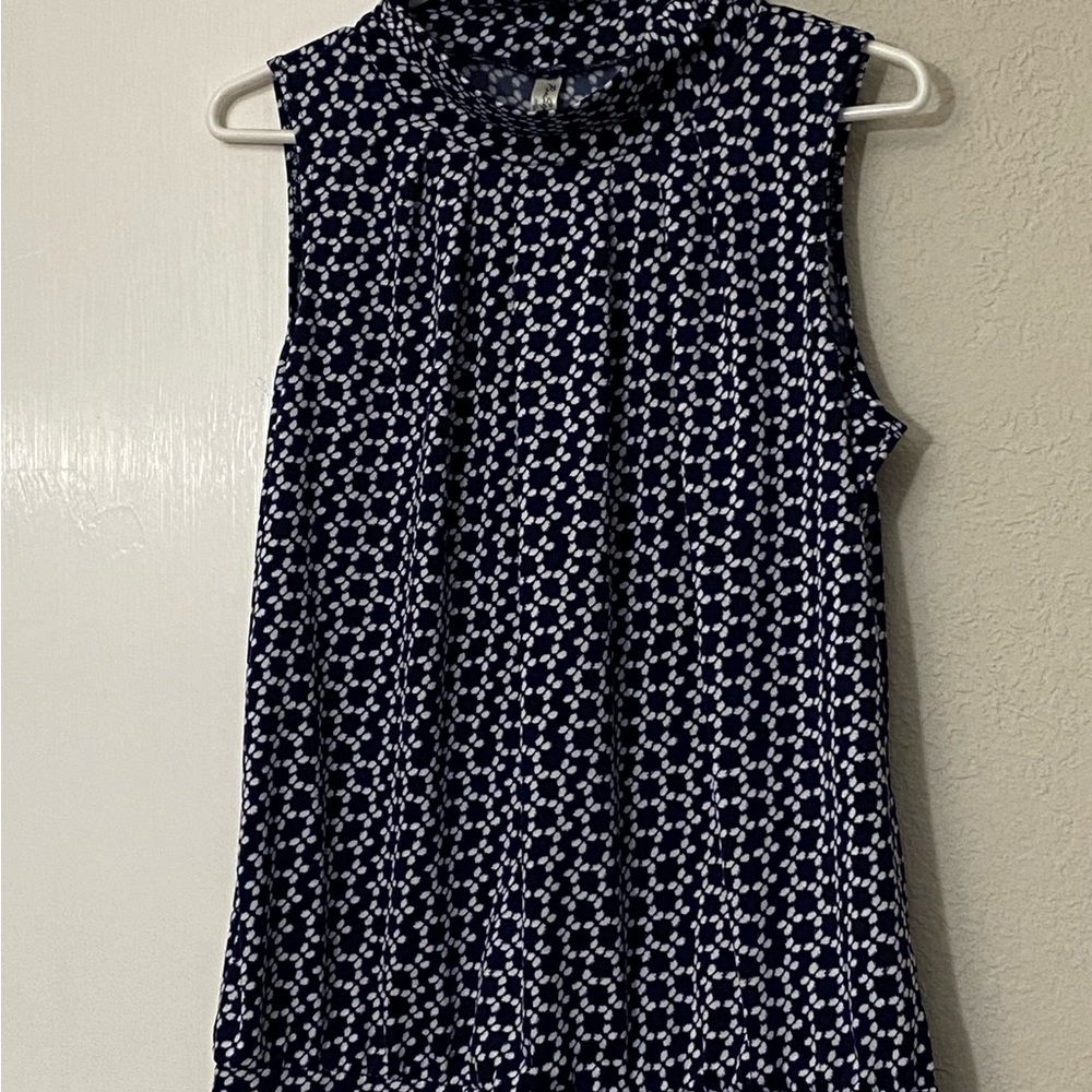 Sleeveless blouse